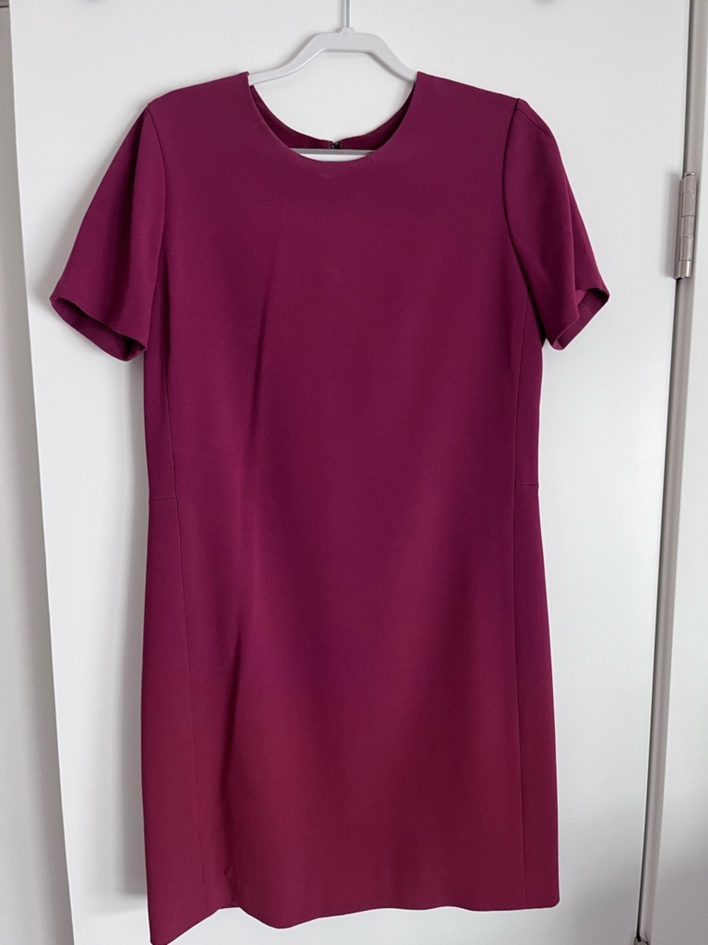 Babaton Classic Short-Sleeve Dress in burgundy/pink